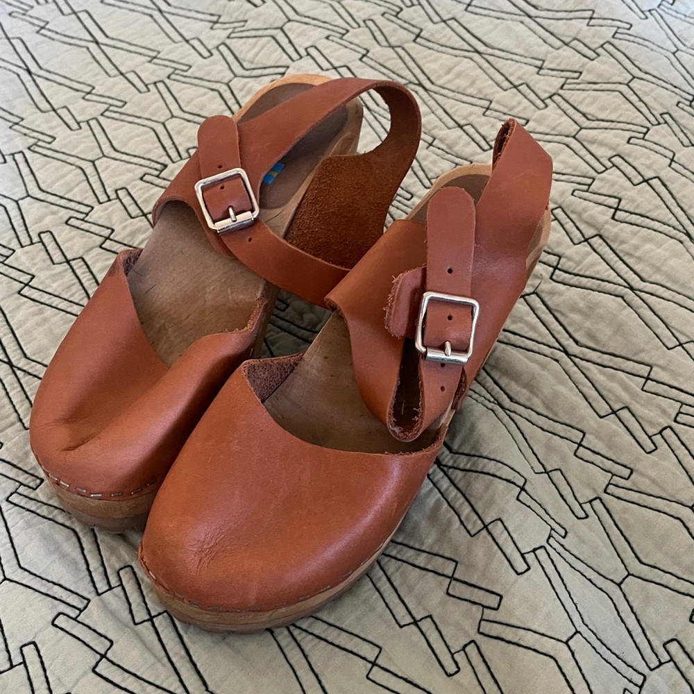 Brown Leather Clogs with Buckle